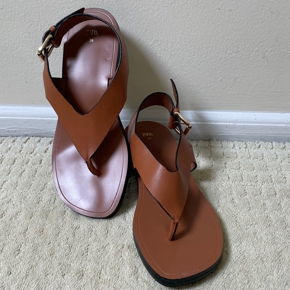 Zara Leather Sandals Cognac with Black Edging and Gold Hardware - Picture 2 of 5